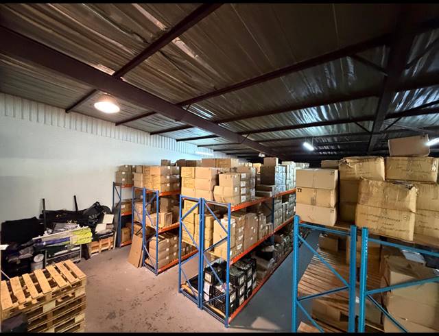 489M² WAREHOUSE TO LET IN HALFWAY HOUSE